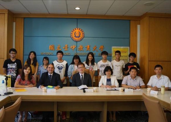美國姊妹校加州大學洛杉磯分校(UCLA)教育與資訊研究院副院長Dr. Carlos Torres與國家教育研究院張珍瑋助理研究員來訪